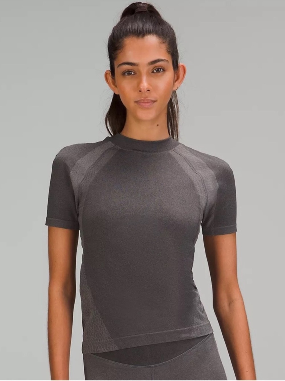 Lululemon Seamless Training Short Sleeve Slate Grey Size 8
